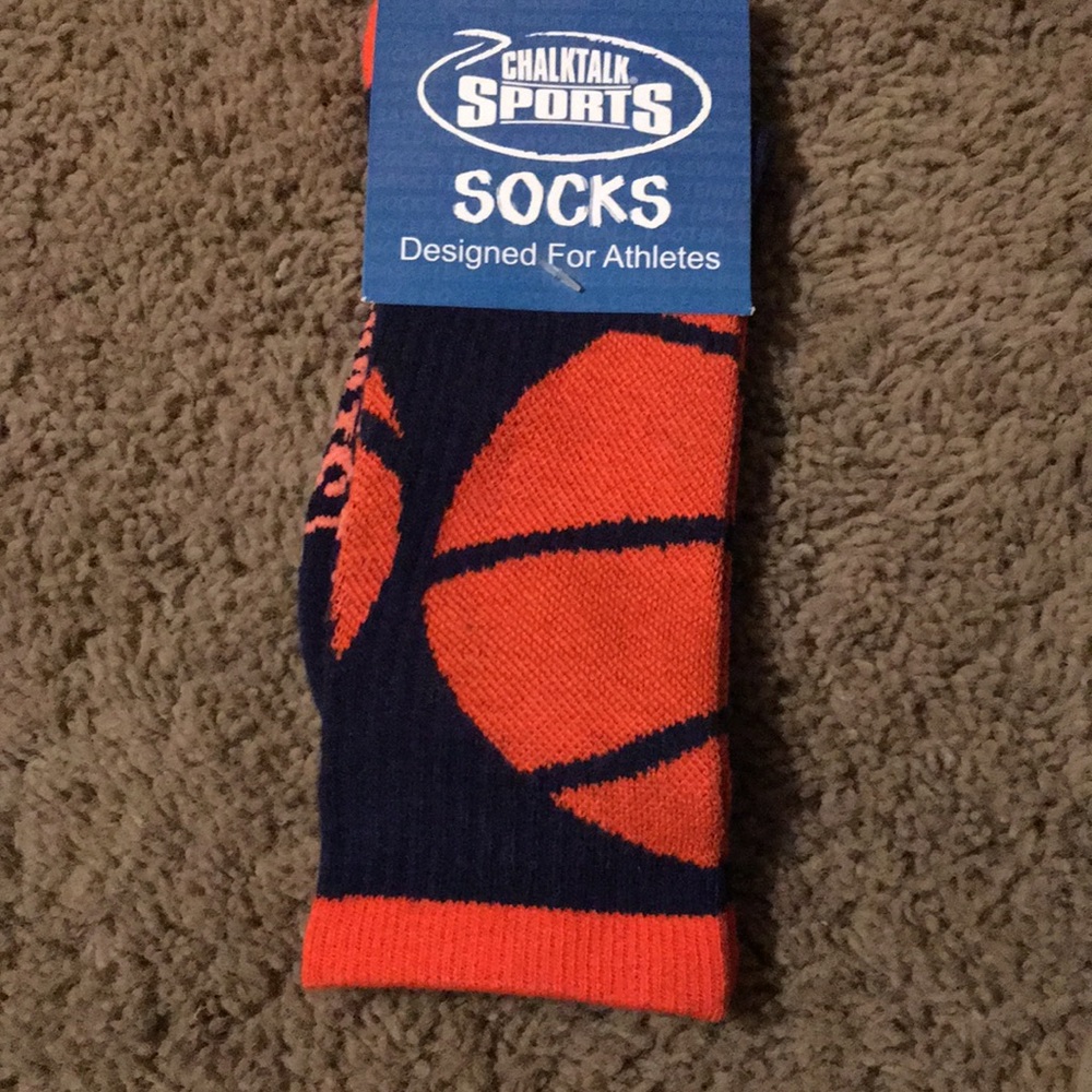 NWT Chalktalk basketball socks designed 4 athletes
